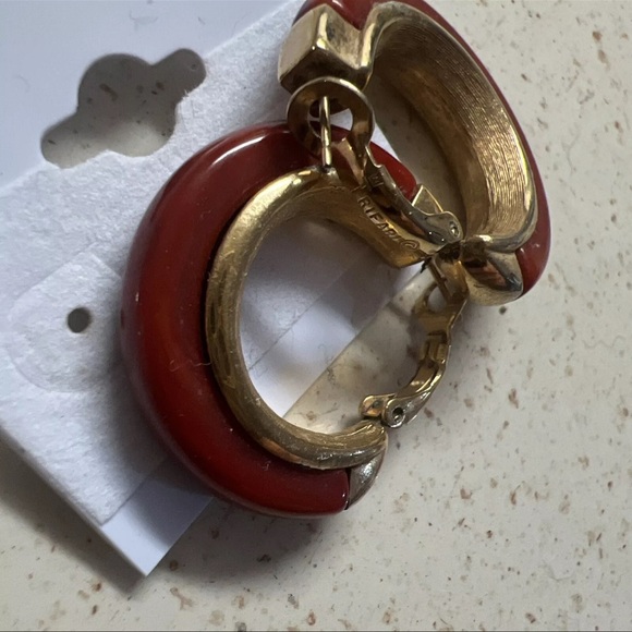 TRIFARI VINTAGE EARRINGS - Picture 4 of 4